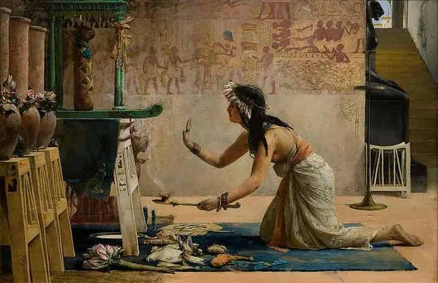 In her previous life e, Dorothy Eady claimed she was a priestess of Isis at the Temple of Abydos. 