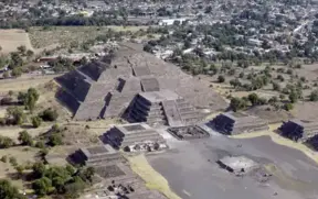 Abundant liquid mercury, mica, and pyrite found in tunnels beneath the pyramids