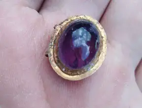 Ancient warrior woman found buried with rare jewelry created during the Roman Empire