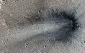 NASA's MRO photographs a crashed UFO on the surface of Mars; According to Ufologists