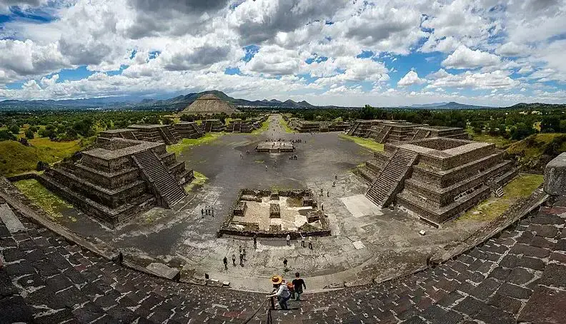 Archaeologists uncover secret 'passage to the underworld' at Pyramid of the Moon in Teotihuacan