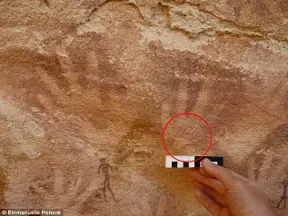 8,000-year-old handprints in Stone Age Cave were not human