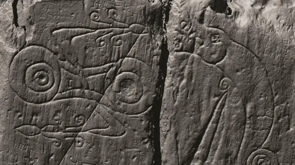 Paleoanthropologist discovers set of geometric signs used around the world 40,000 years ago