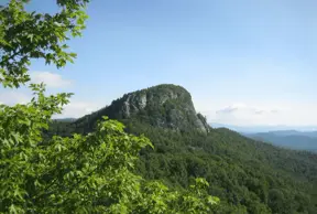 Veteran Pilot Comes Forward to Report Orange Orb UFO in North Carolina
