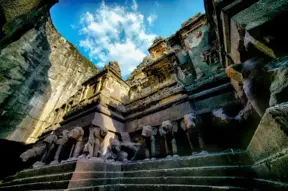 10 mind-boggling images of the Kailasa Temple that prove ancient man had advanced technology