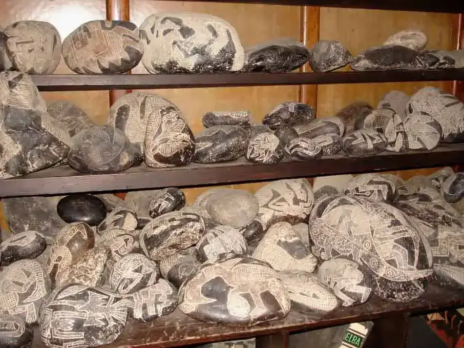 The Ica Stones: 20 fascinating, rare images of the controversial stones
