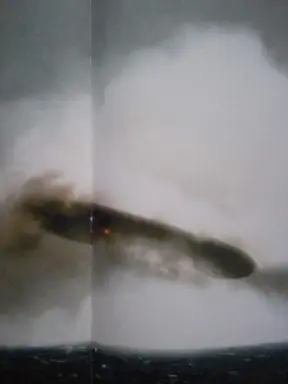 8 Compelling real UFO Images photographed from a Navy submarine