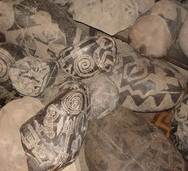Ica Stones (6)