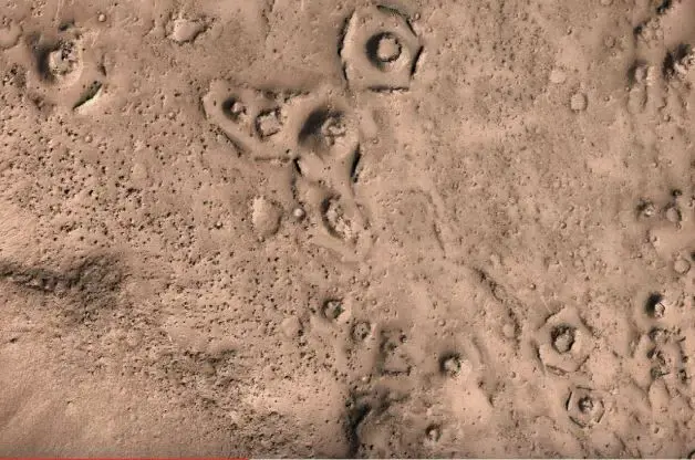 walled-city-on-mars