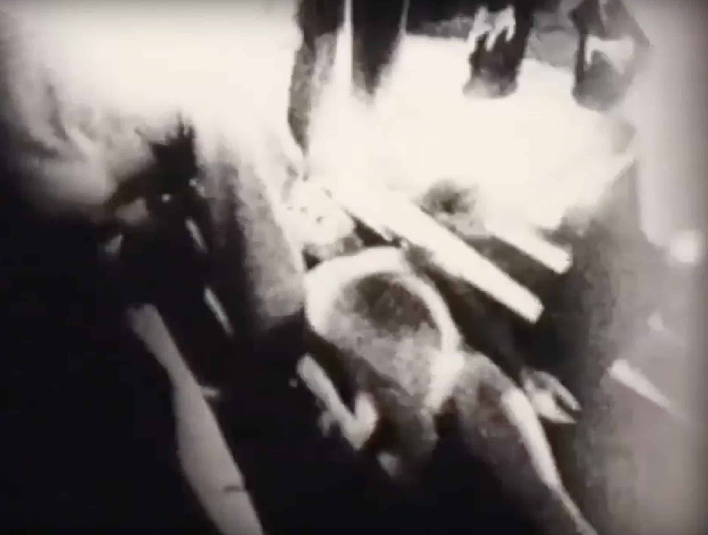 Video shows military personnel transporting alleged "Roswell Alien"