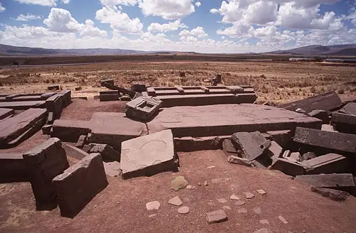 puma-punku-ruins - What happened to Puma Punku? Did a cataclysmic event destroy the ancient complex?
