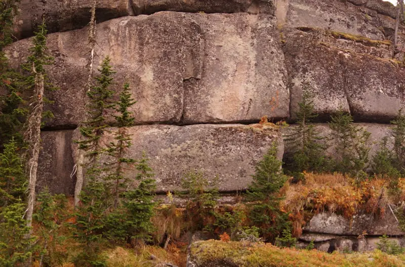 -sh - 15 fascinating images of the ‘1000-ton monoliths’ hidden deep in the Siberian Mountains