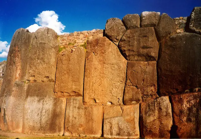 px-Sacsahuamanwall - 10 incredible images of Sacsayhuaman that you probably haven’t seen