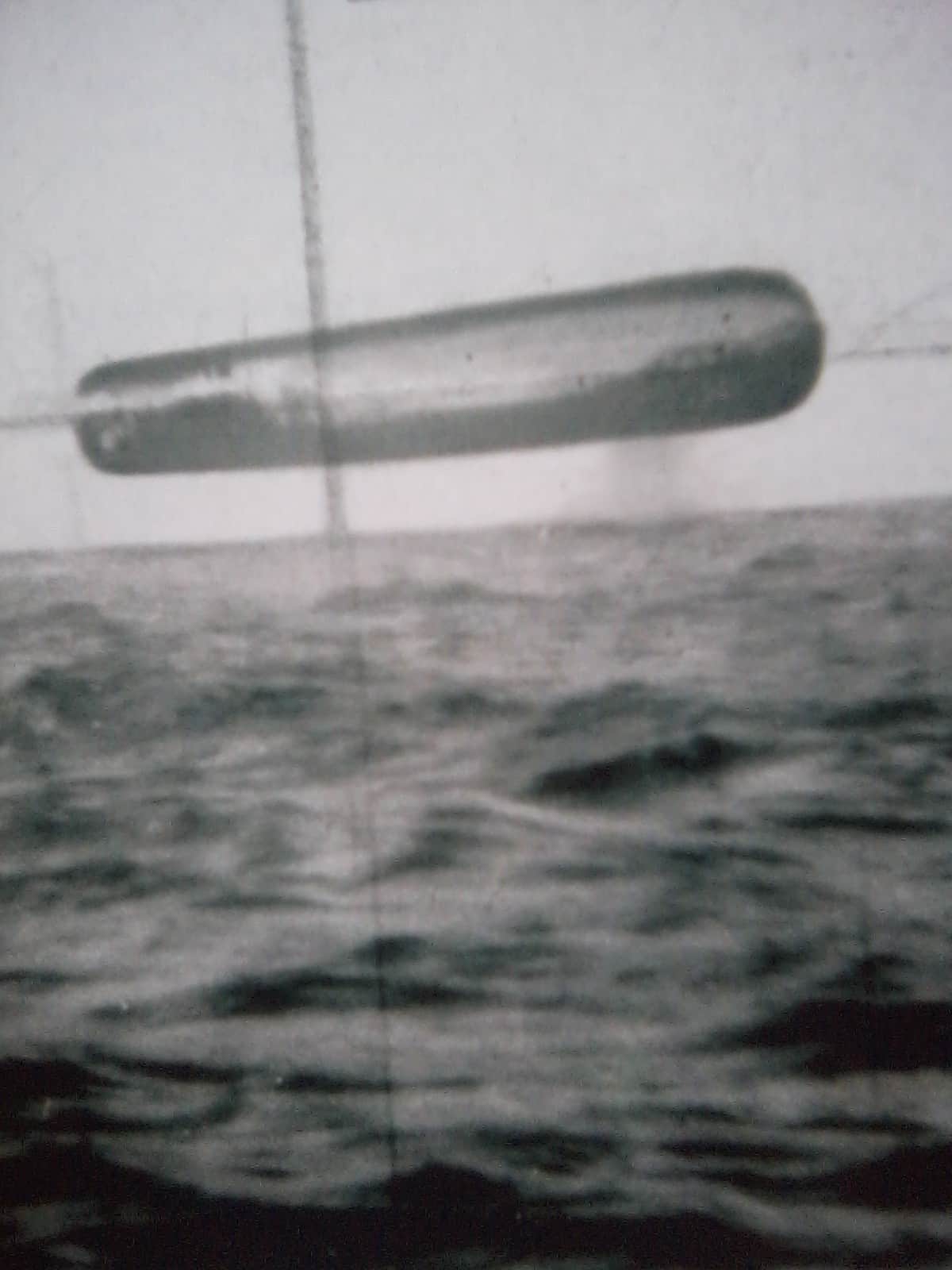 Image - 8 Compelling real UFO Images photographed from a Navy submarine