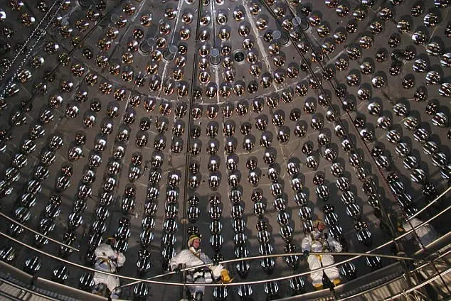 Scientists at Gran Sasso National Laboratory in Italy, which is located one mile (1.5km) below the Apennine Mountains, used the Borexino neutrino detector (pictured) to study the ghost particles Read more: http://www.dailymail.co.uk/sciencetech/article-3205110/Ghost-particles-coming-centre-Earth-Geoneutrinos-suggest-70-cent-Earth-s-heat-generated-radioactivity.html#ixzz3jWsiFZ1u Follow us: @MailOnline on Twitter | DailyMail on Facebook