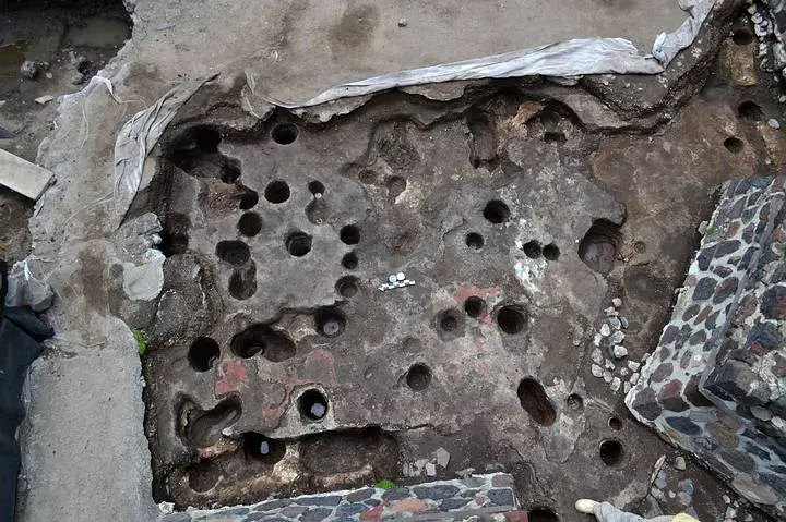 Cavities resembling the lunar surface found just below the surface of Teotihuacan. Credit: INAH.