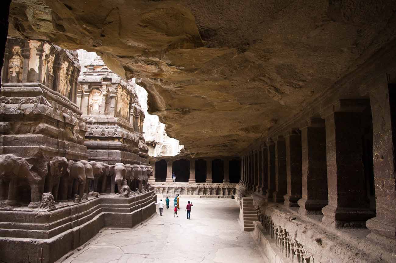 Ellora-caves-ancient-tech - 10 mind-boggling images of the Kailasa Temple that prove ancient man had advanced technology