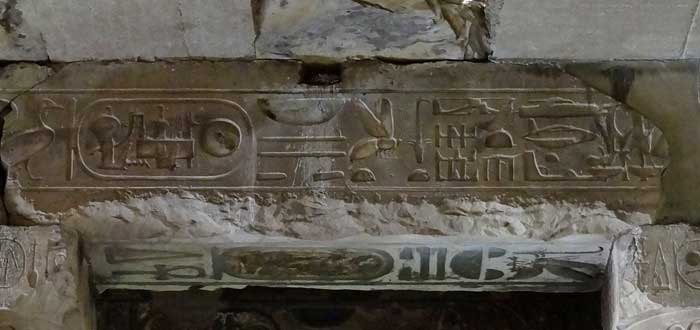 Ancient-Egyptian-Hieroglyphs- - Otherworldly Technology? The temple of Seti I and the flying machines of ancient Egypt