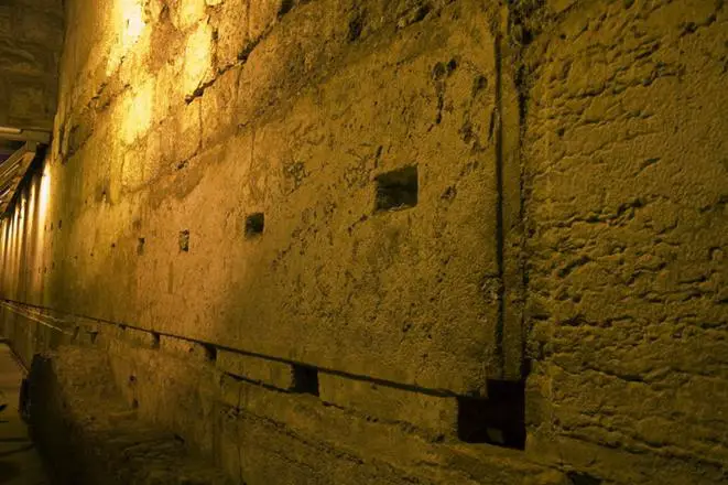 Kotel- - 30 Mind-boggling images that suggest advanced technology existed thousands of years ago
