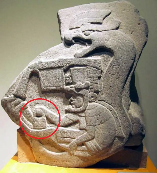 La-Venta-Gods - The mystery handbag of the Gods: Depicted in Sumer, America, and Göbekli Tepe