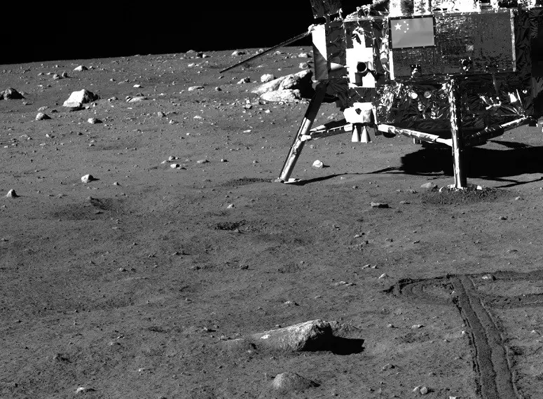 China Landed on the moon and snapped the best-ever images of the lunar surface PCAML-Q-005_SCI_N_20131222235406_0005_A_2A