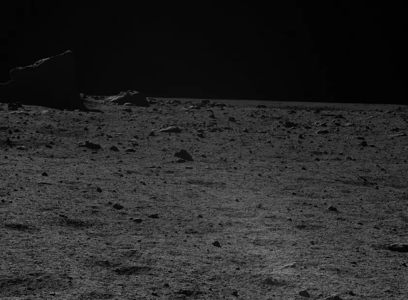 China Landed on the moon and snapped the best-ever images of the lunar surface PCAMR-Q-068_SCI_N_20131223010032_0005_A_2A