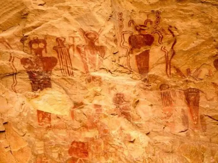 Ancient Alien cave paintings