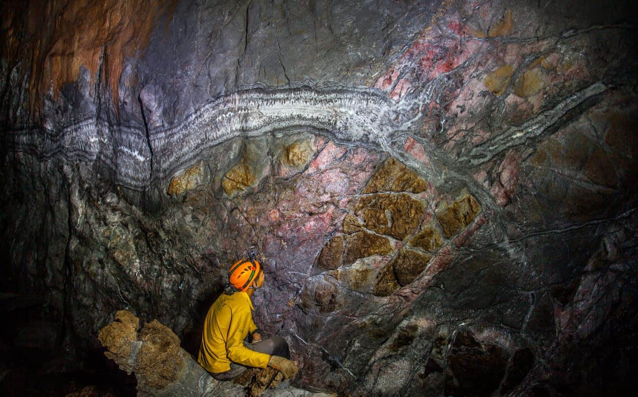Inside-Hang-Son-Doong - A ‘Hidden portal’ to another world—a ‘Secret’ underground Cave in Vietnam