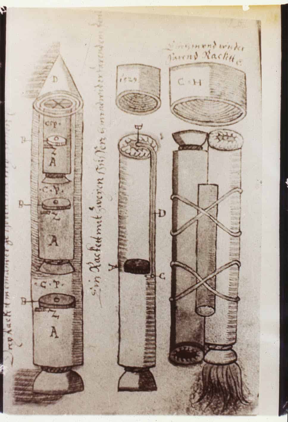 -Schemele-de-racheta-ale-lui-Conrad-Haas - The Sibiu Manuscript—a 500-year-old text that describes multi-stage rockets