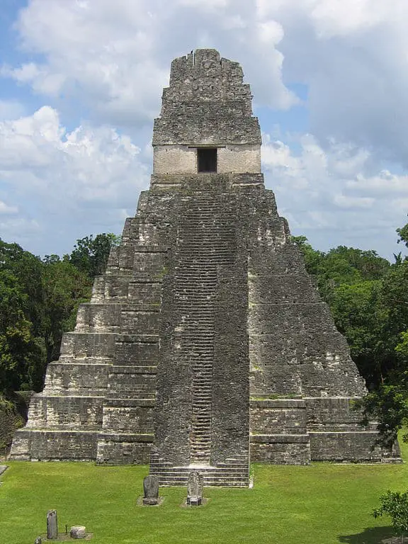 576px Tikal Temple1 2006 08 11