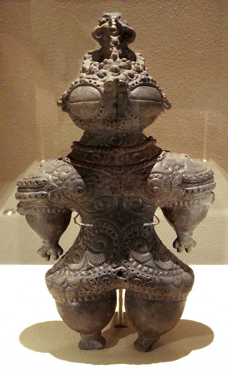 Dogu statue Japanese sculpture Jomon art Chariots of the Gods Ancient aliens