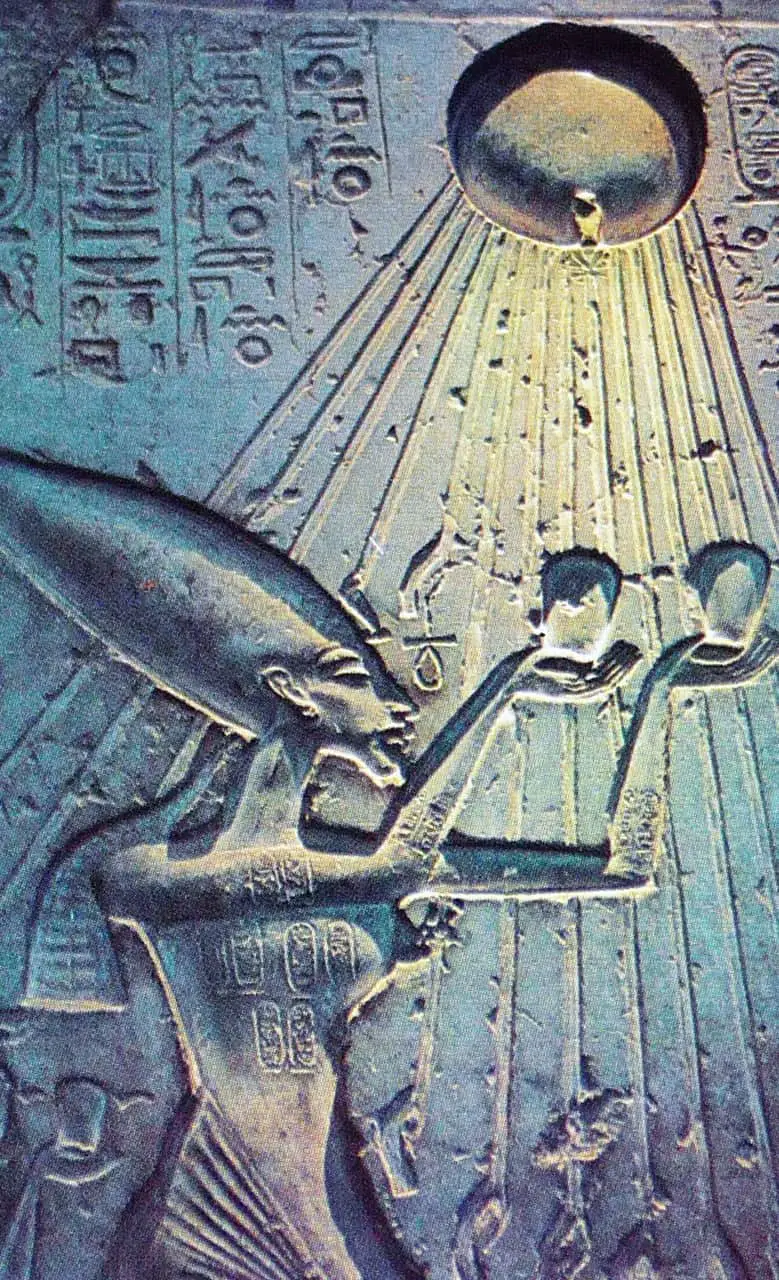Ancient-Egypt. - 10 Ancient Artifacts That Hint We May Have Been Visited By Ancient Astronauts