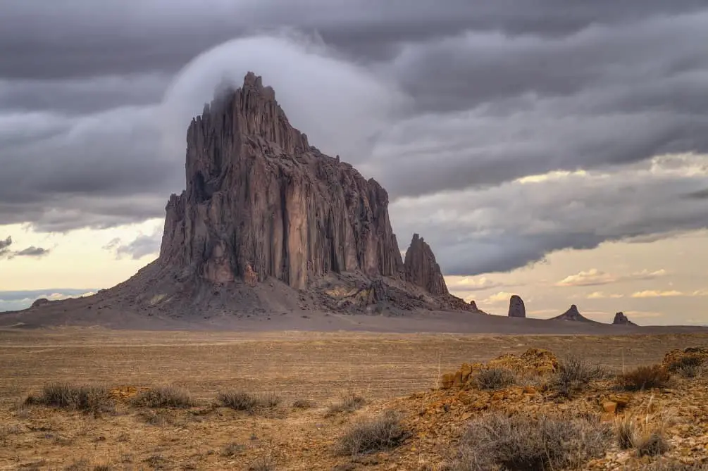 Shiprock- - The Mysteries And Legends Of Shiprock, The Sacred Peak Of The Navajo People