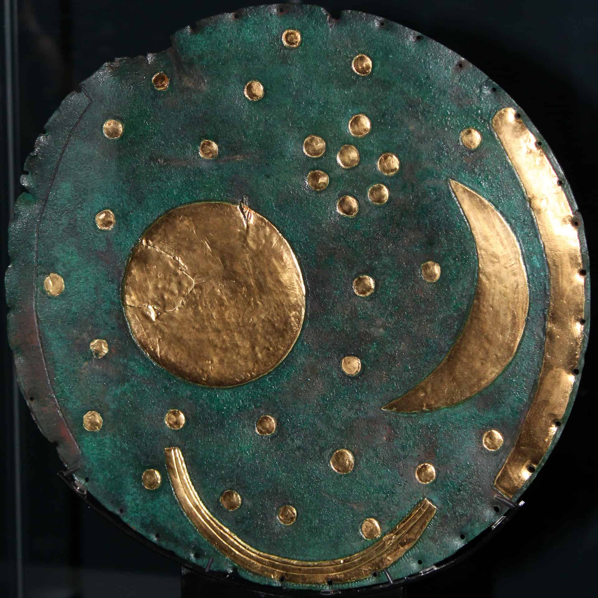 HimmelsscheibevonNebraskydiskanagoria - The Nebra Sky Disc: One Of The Oldest Cosmic Maps Ever Discovered