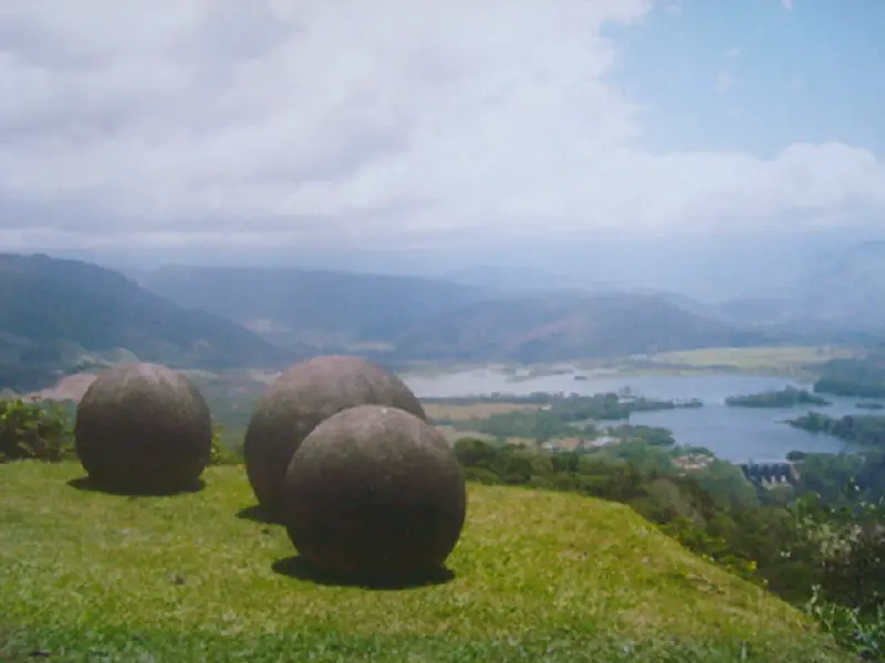 Costa Rica spheres2