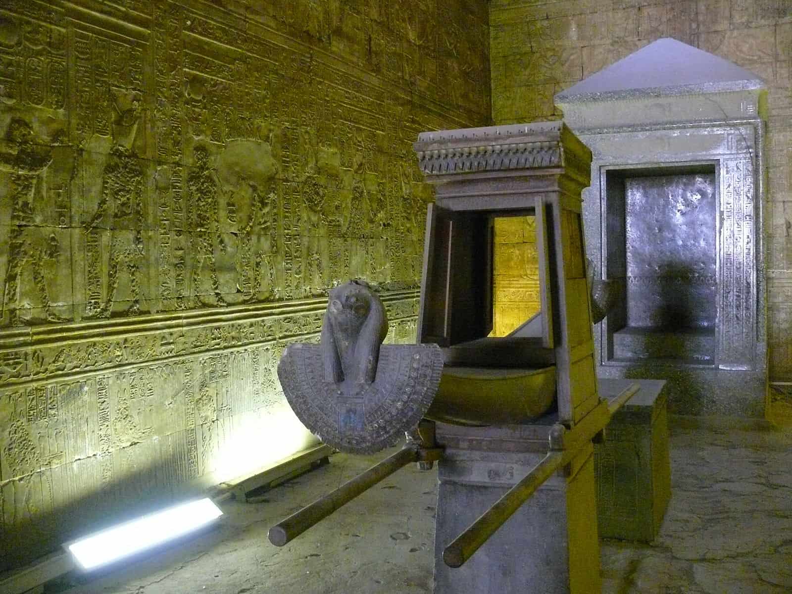 EdfuHolybark- - The ‘Osiris device’, the Bark of Horus, and connections to the Ark of the Covenant