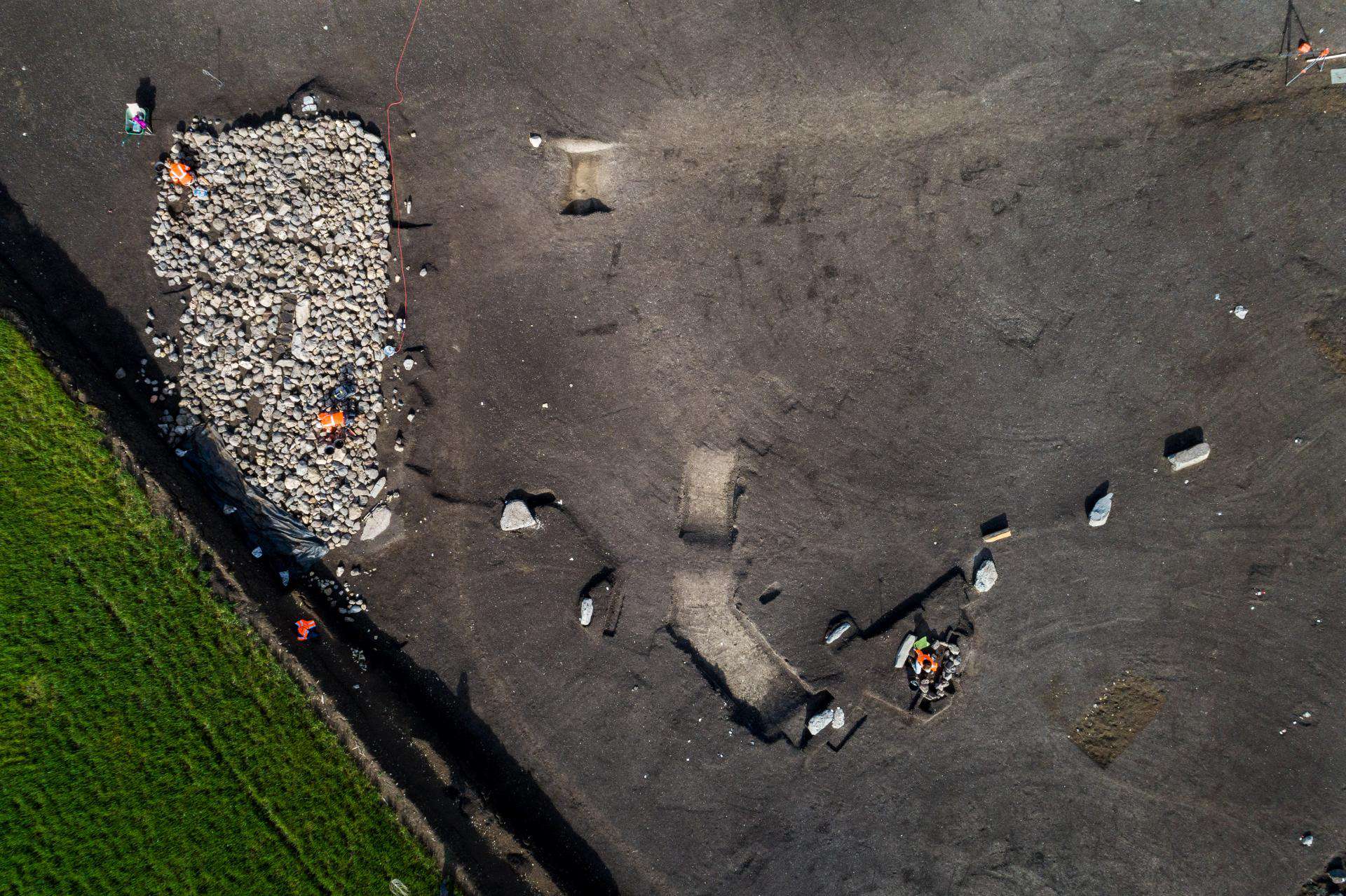 dji - Prehistoric monoliths found in central France for the first time