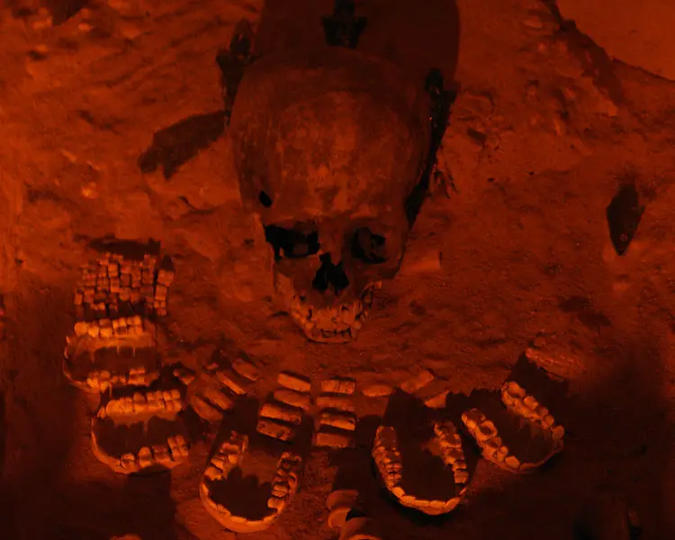 750px Teotihuacan Entierro de la piramide de la Serpiente Emplumada