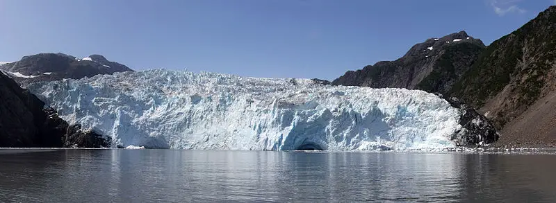 px-Aialikglacierpano - Could an increase in Antarctic ice levels trigger a new ice age and help reverse global warming?