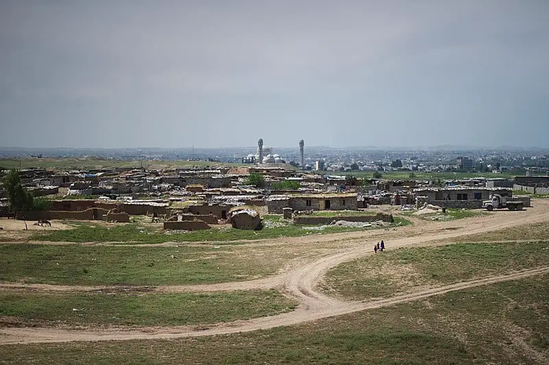 800px Views of the archaeological site of Nineveh in modern day Mosul currently occupied by squatters 06