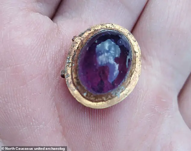 ring - Ancient warrior woman found buried with rare jewelry created during the Roman Empire