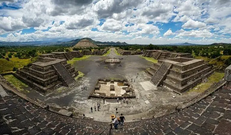 Archaeologists uncover secret ‘passage to the underworld’ at Pyramid of the Moon in Teotihuacan
