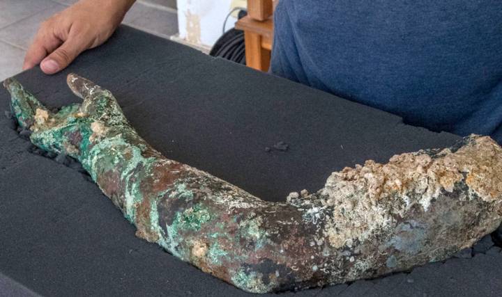 Bronze arm and a mystery disk are found at Greece’s Antikythera shipwreck
