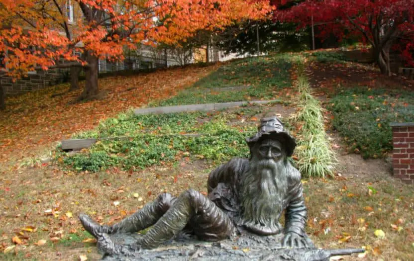 A story of time dilation and an eagle that resurrects the dead that didn’t make the cut in most Bibles