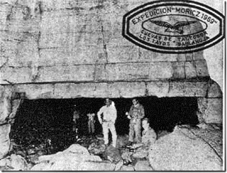 Cueva de los Tayos 3 1